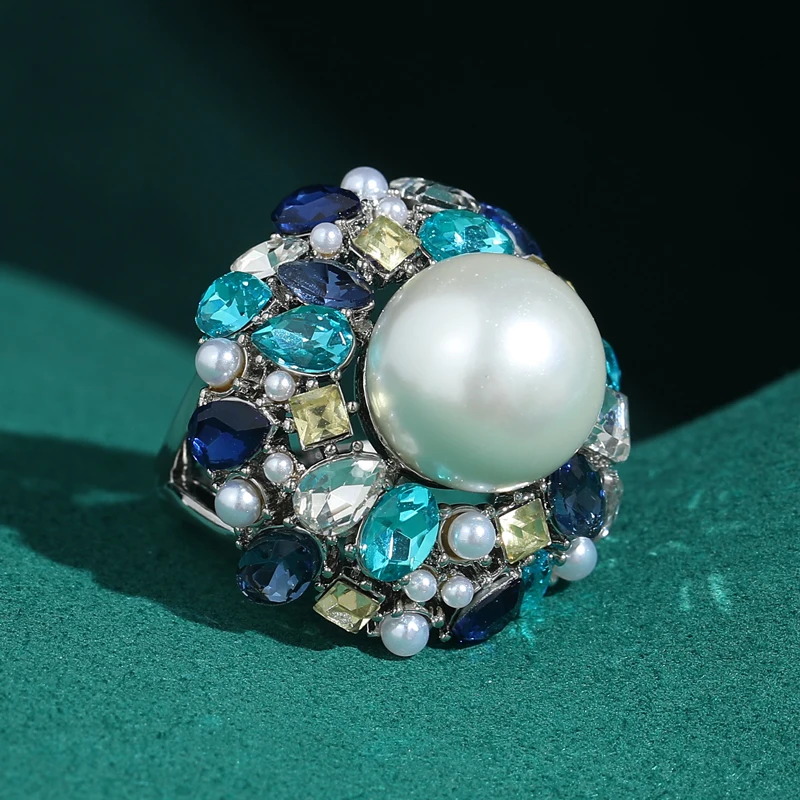 Vintage Big White Pearl Rings Blue Crystal Rhinestone Retro Designer Antique Silver Plated Jewelry Luxury 2026 Banquet Charm
Vintage Big White Pearl Rings Blue Crystal Rhinestone Retro Designer Antique Silver Plated Jewelry Luxury 2026 Banquet Charm