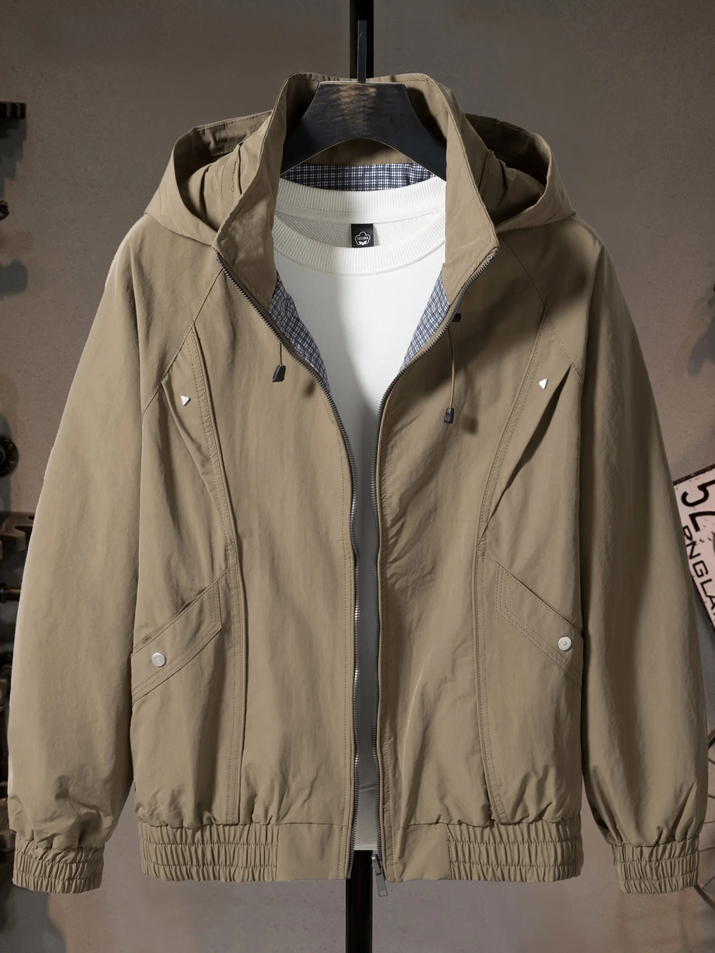 Мужская двусторонняя многофункциональная рабочая куртка с капюшоном, новинка 2025 года, ветрозащитная, из полиэфирного волокна, с длинными рукавами, на молнии
Мужская двусторонняя многофункциональная рабочая куртка с капюшоном, новинка 2025 года, ветрозащитная, из полиэфирного волокна, с длинными рукавами, на молнии