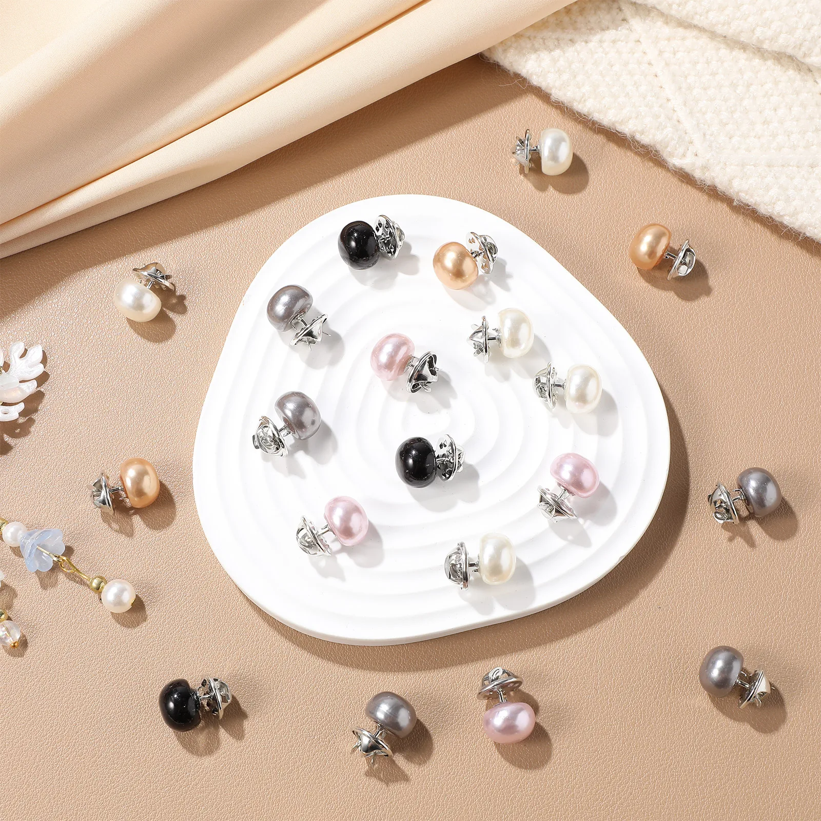25pcs Anti Exposure Brooch Buttons Pearl Ball Design Secure Clasp For Women Clothes Shawl Cardigan Cover Up Button Pins Brooches
25pcs Anti Exposure Brooch Buttons Pearl Ball Design Secure Clasp For Women Clothes Shawl Cardigan Cover Up Button Pins Brooches