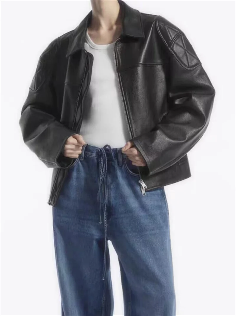 Leather Jacket Women Black Zipper Long Sleeve Turn-Down Collar Splicing Ladies Motorcycle Style Handsome Short Coat Autumn New
Leather Jacket Women Black Zipper Long Sleeve Turn-Down Collar Splicing Ladies Motorcycle Style Handsome Short Coat Autumn New