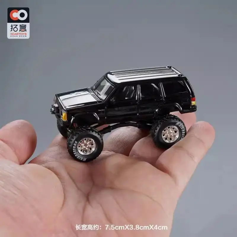 Xcartoys X14-01 Black Jeep Cherokee Bigfoot Car Model with Shock Absorber Desktop Ornament Collectible Off-road Vehicle Toy
Xcartoys X14-01 Black Jeep Cherokee Bigfoot Car Model with Shock Absorber Desktop Ornament Collectible Off-road Vehicle Toy
