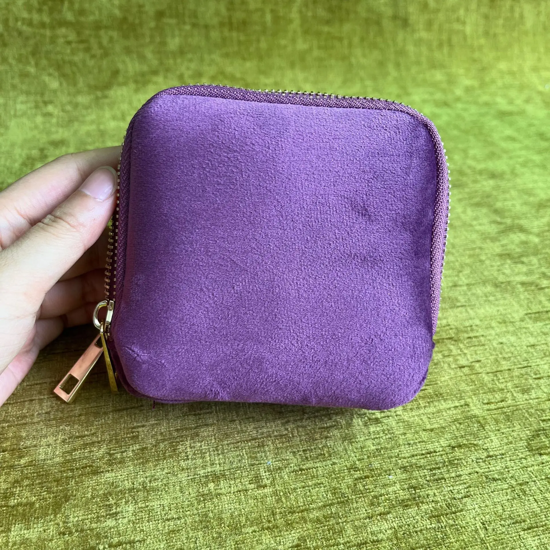 Travel Jewelry Pouch Velvet Double Layer Jewelry Storage Jewelry Pouch For Women Separate For Luggage Travel Business Trips
Travel Jewelry Pouch Velvet Double Layer Jewelry Storage Jewelry Pouch For Women Separate For Luggage Travel Business Trips