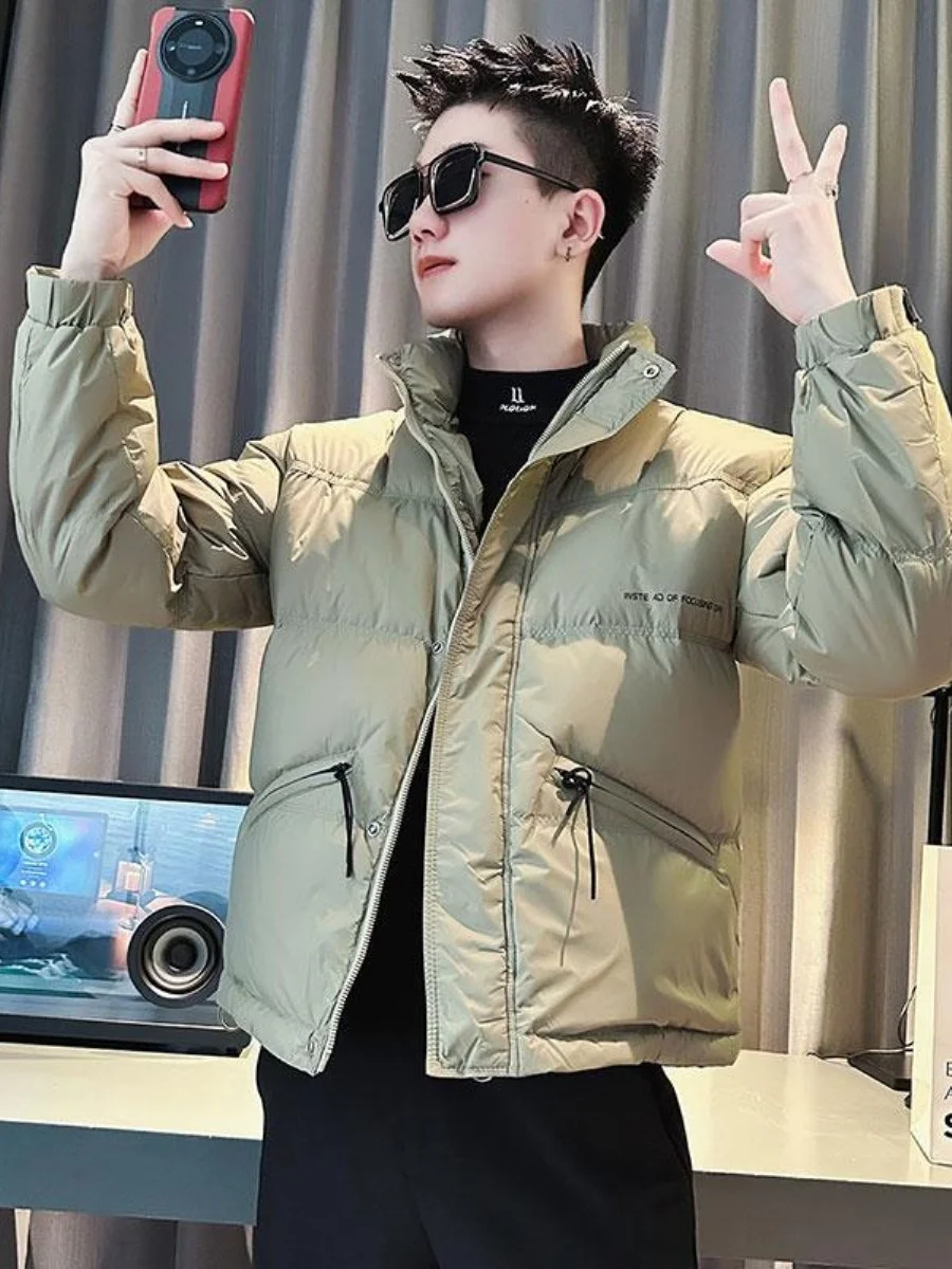 Мужская легкая зимняя теплая верхняя одежда из утолщенного хлопка, модный бренд, новинка 2025 года
Мужская легкая зимняя теплая верхняя одежда из утолщенного хлопка, модный бренд, новинка 2025 года