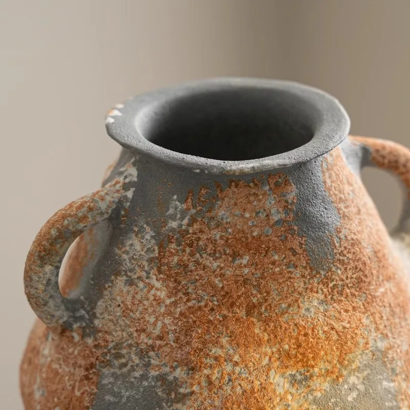 PYH retro and old ceramic decorative binaural vase ornament, high-end homestay rust flower arrangement device
PYH retro and old ceramic decorative binaural vase ornament, high-end homestay rust flower arrangement device