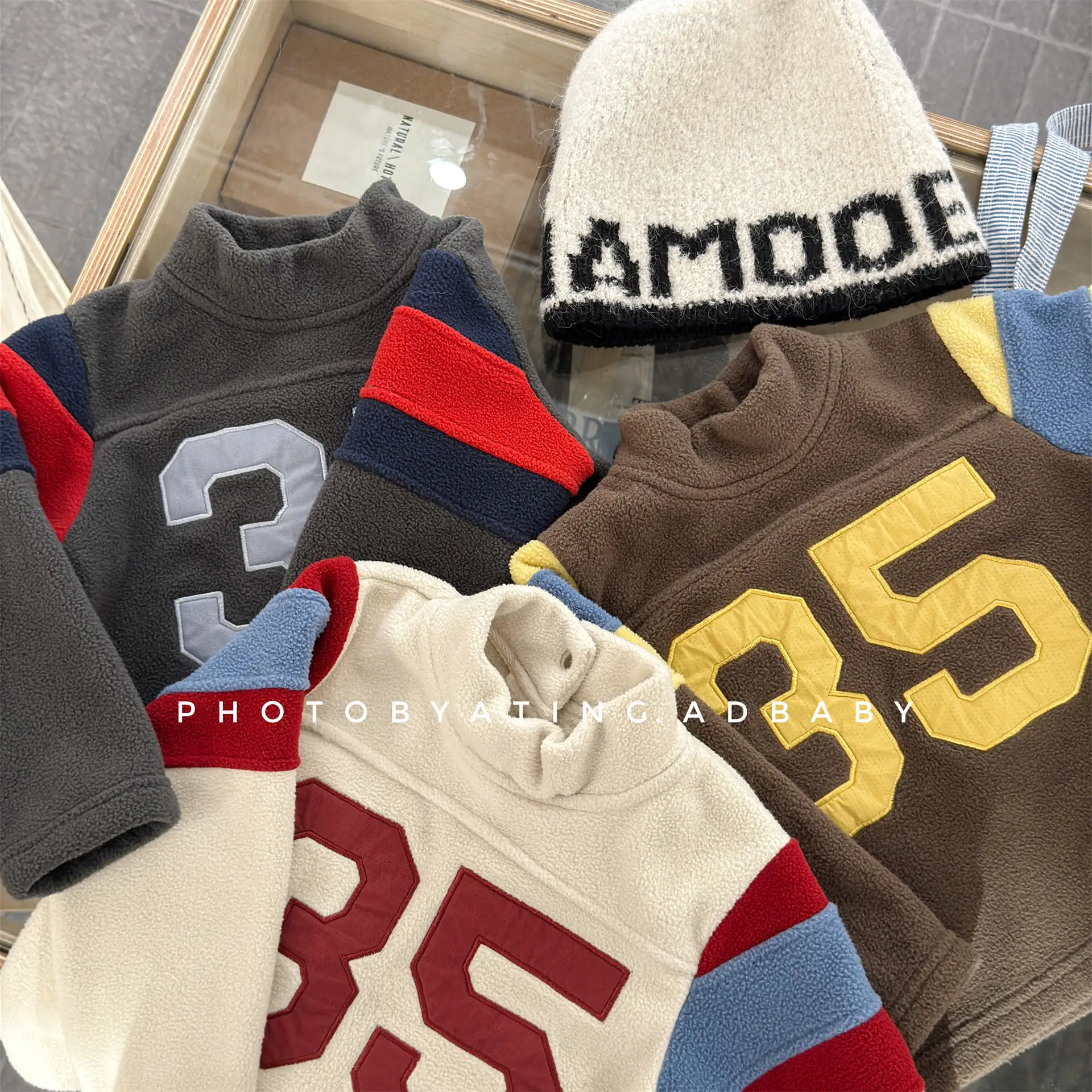2025 Winter New Children Fleece Sweatshirt Baby Fashion Letter Tops Boys Girls Warm Pullover Baby Long Sleeve Casual Sweatshirt
2025 Winter New Children Fleece Sweatshirt Baby Fashion Letter Tops Boys Girls Warm Pullover Baby Long Sleeve Casual Sweatshirt