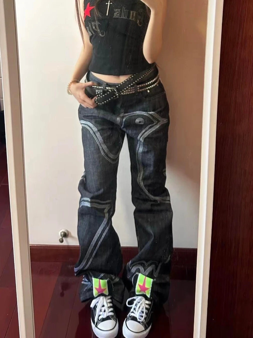 Trendy Hip Hop Loose Long Straight Leg Jeans Women's Original American Design Embroidered Peace Casual Wear Denim Pants
Trendy Hip Hop Loose Long Straight Leg Jeans Women's Original American Design Embroidered Peace Casual Wear Denim Pants