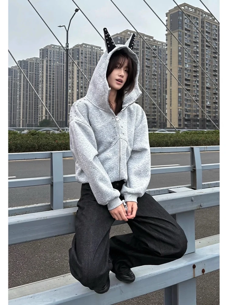 Толстовка с капюшоном Cleanfit, кардиган на молнии, повседневный мужской свободный топ с вышитыми собачьими ушками, осенний топ для отдыха
Толстовка с капюшоном Cleanfit, кардиган на молнии, повседневный мужской свободный топ с вышитыми собачьими ушками, осенний топ для отдыха