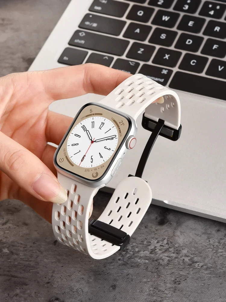 Magnetic Strap For Apple Watch band 45mm 44mm 40mm 49mm 41mm 46mm 42mm Silicone bracelet iWatch Series Ultra 2 10 9 SE 8 7 6 5 4
Magnetic Strap For Apple Watch band 45mm 44mm 40mm 49mm 41mm 46mm 42mm Silicone bracelet iWatch Series Ultra 2 10 9 SE 8 7 6 5 4