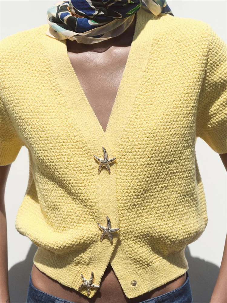 CHRONSTYLE Women Knitted Cardigans Solid Color Short Sleeve Front Starfish Buttons Down Loose Sweaters Tops for Summer Fall 2025
CHRONSTYLE Women Knitted Cardigans Solid Color Short Sleeve Front Starfish Buttons Down Loose Sweaters Tops for Summer Fall 2025