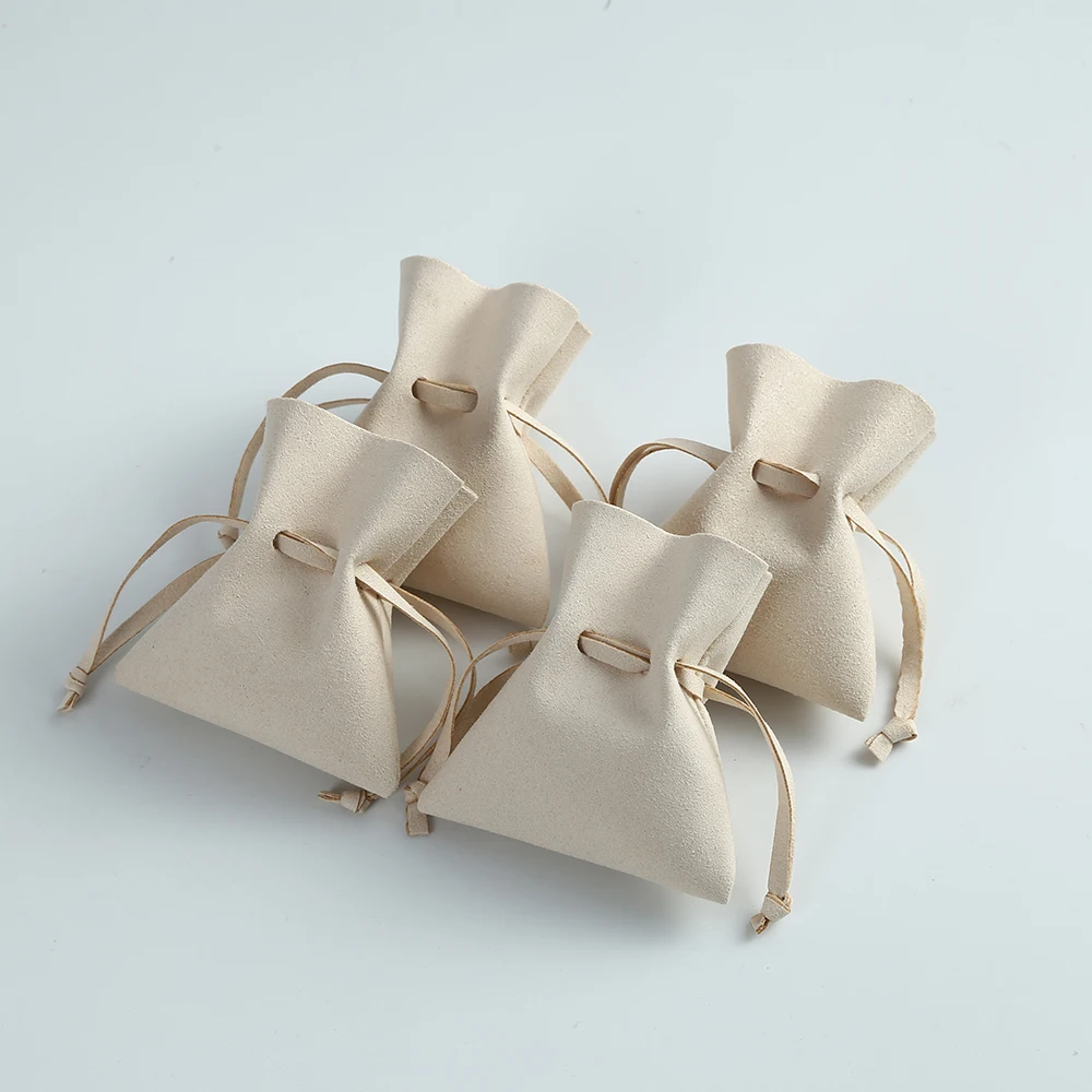 10pcs Cream 7x8cm Suede Microfiber Small Drawstring Gift Bags Earring Necklace Rings Jewelry Packaging Pouch Bar Mitzvah Xmas
10pcs Cream 7x8cm Suede Microfiber Small Drawstring Gift Bags Earring Necklace Rings Jewelry Packaging Pouch Bar Mitzvah Xmas