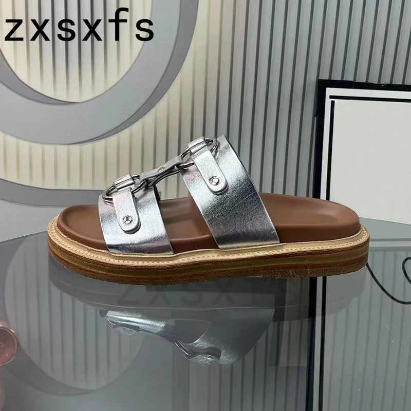 Designer Brand Leather Flat Slippers Women Summer Flat Platform Casual Shoes Ladies Black Slides Holiday Beach Sandals
Designer Brand Leather Flat Slippers Women Summer Flat Platform Casual Shoes Ladies Black Slides Holiday Beach Sandals