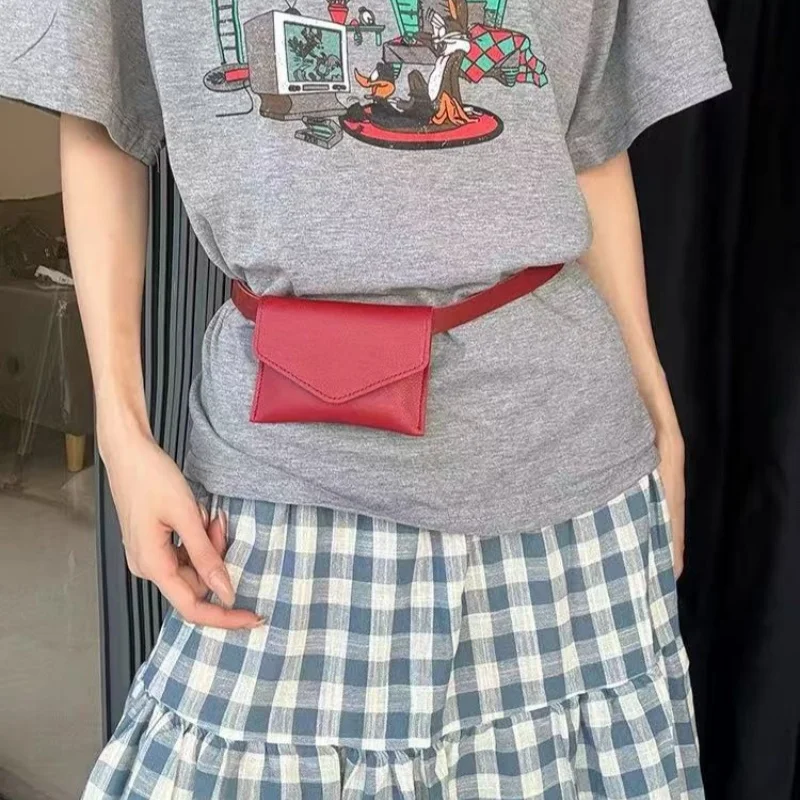 Fashionable mini belt for women, 2026 new style, high-end feeling, suitable for skirts, a small number of people, versatile.
Fashionable mini belt for women, 2026 new style, high-end feeling, suitable for skirts, a small number of people, versatile.
