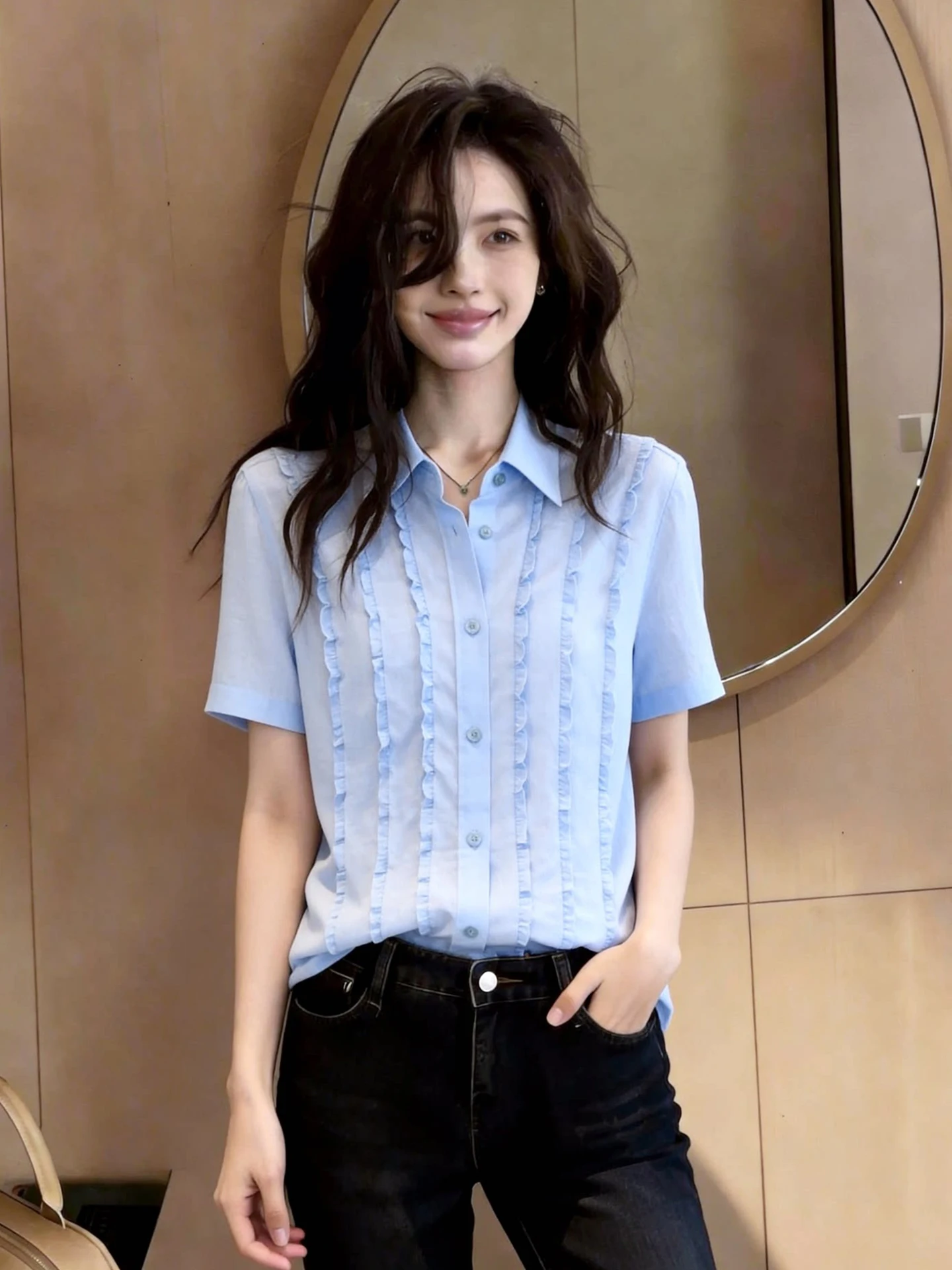 Fashionable Collar Short Sleeve Shirt Women's Single Button Design Sensation Summer 2026 Korean Style Loose Fit Top
Fashionable Collar Short Sleeve Shirt Women's Single Button Design Sensation Summer 2026 Korean Style Loose Fit Top