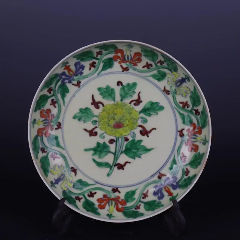 8.9" China Doucai Contrasting Colors Porcelain Peony Flower Branch Plate
8.9" China Doucai Contrasting Colors Porcelain Peony Flower Branch Plate