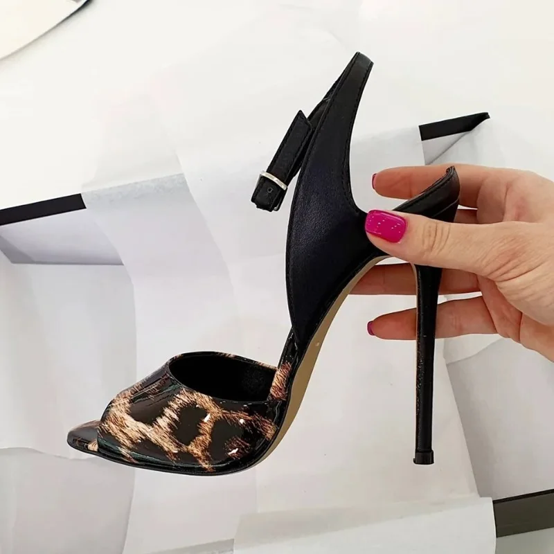 Leoaprd Patent Leather Patchwork Cross Strap High Heel Sandals Peep Toe Stiletto High Heels Buckle Strap Women Summer Party Shoe
Leoaprd Patent Leather Patchwork Cross Strap High Heel Sandals Peep Toe Stiletto High Heels Buckle Strap Women Summer Party Shoe