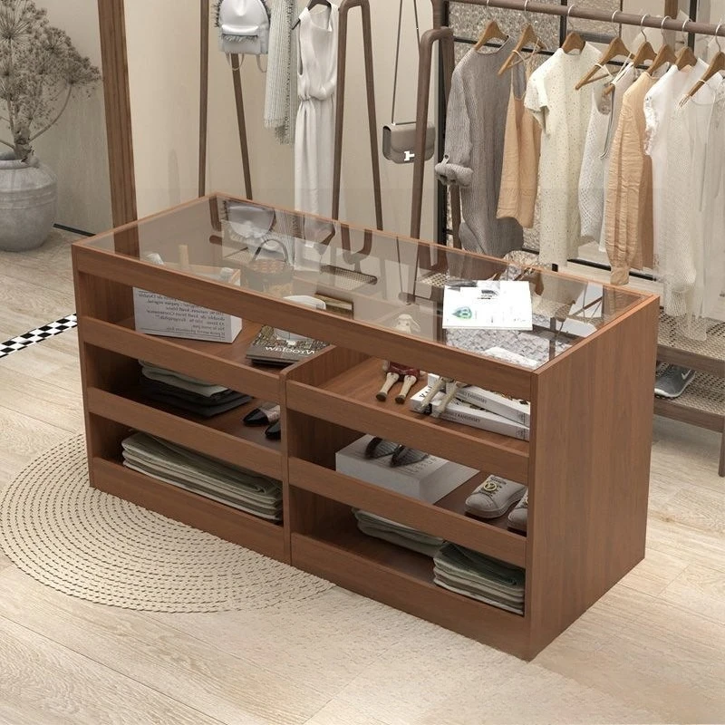 Clothing store Nakajima, water table display cabinet
Clothing store Nakajima, water table display cabinet
