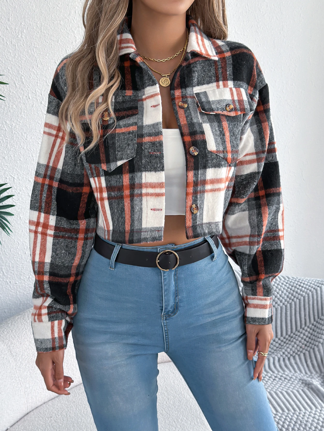 Women's Plaid Cropped Jacket Lapel Collar Button Front Pockets Long Sleeve Lodge Core Winter Coat
Women's Plaid Cropped Jacket Lapel Collar Button Front Pockets Long Sleeve Lodge Core Winter Coat