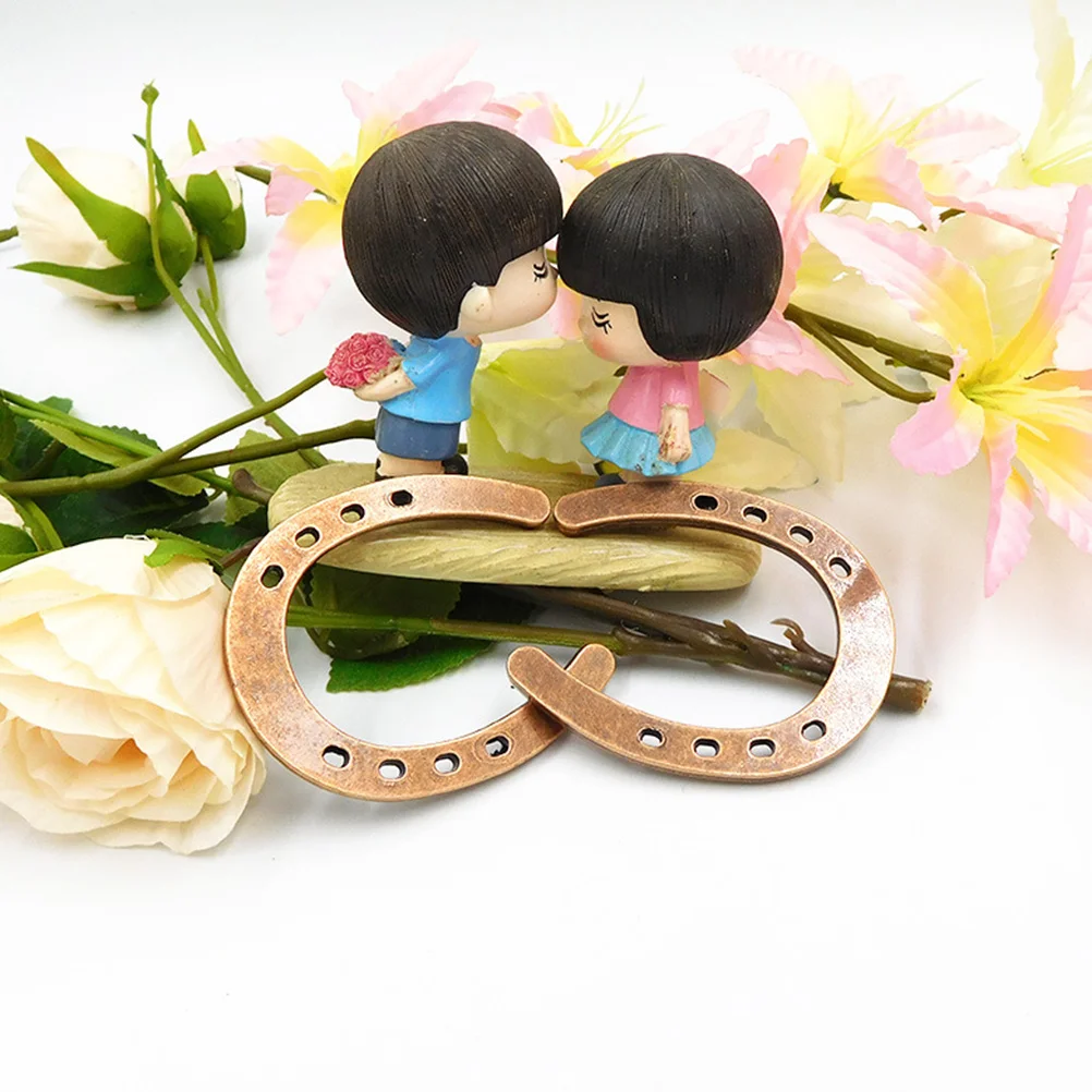 2pcs Zinc Alloy Horseshoe Hanging Decor Vintage Metal Ornament For Home Garden Party Yard Art Craft Retro Style Horse Shoes
2pcs Zinc Alloy Horseshoe Hanging Decor Vintage Metal Ornament For Home Garden Party Yard Art Craft Retro Style Horse Shoes