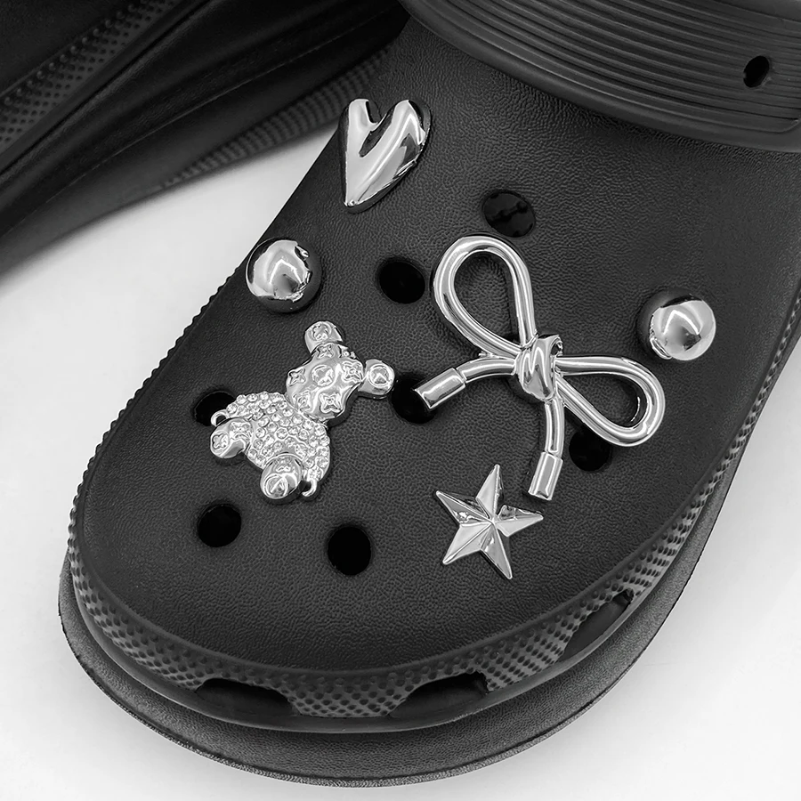 14pcs Silvery Style Bow Bear Flower Charms Detachable DIY Shoe Decorations Suitable For Crocs Clogs Beach Bag Gift
14pcs Silvery Style Bow Bear Flower Charms Detachable DIY Shoe Decorations Suitable For Crocs Clogs Beach Bag Gift