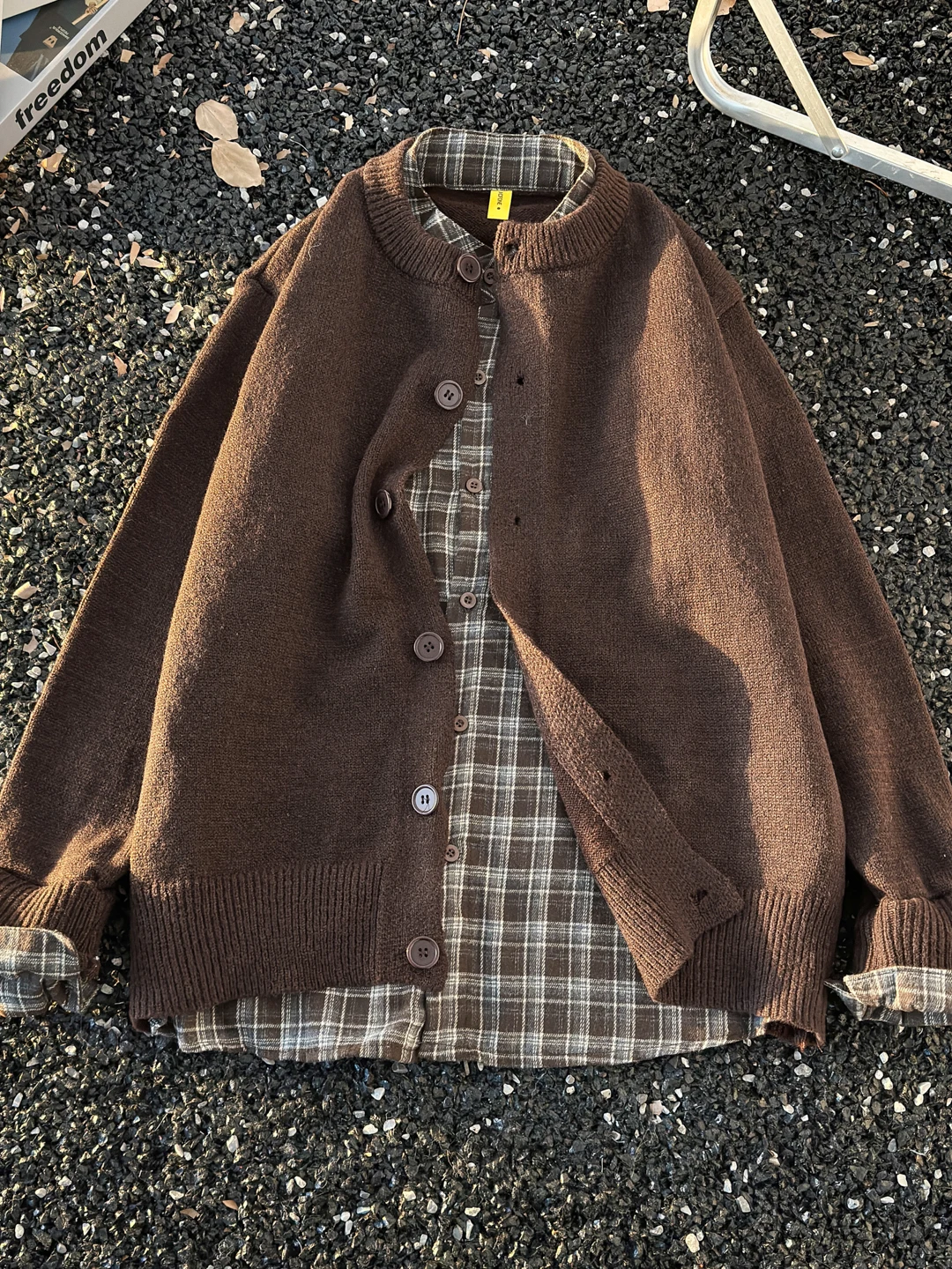 Вязаный кардиган в американском стиле, имитация двухслойности, свободный крой, для мужчин и женщин, повседневная зимняя верхняя одежда
Вязаный кардиган в американском стиле, имитация двухслойности, свободный крой, для мужчин и женщин, повседневная зимняя верхняя одежда