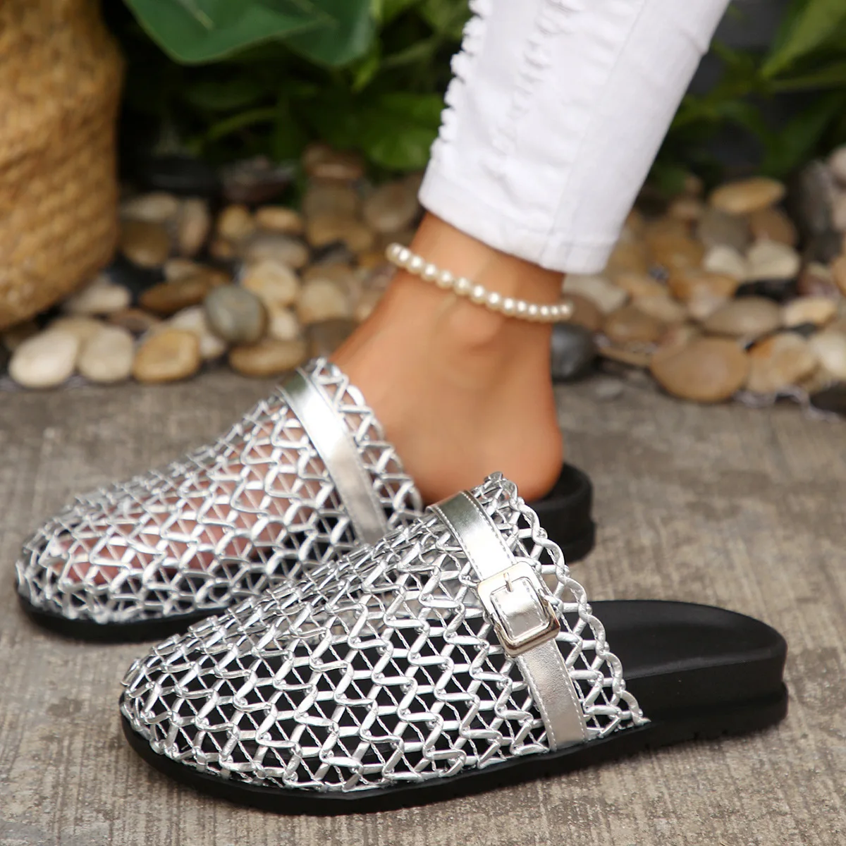 Women's French Mesh Breathable Slippers Retro Sandals Spring Summer 2026 New Style Comfortable Slip-On Shoes
Women's French Mesh Breathable Slippers Retro Sandals Spring Summer 2026 New Style Comfortable Slip-On Shoes