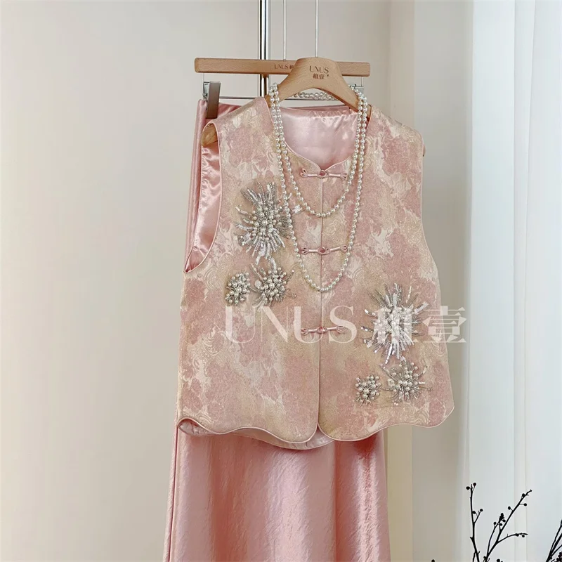 Fashion Spring and Summer Round Collar Sleeveless Waistcoat Loose Vest Coat Joker Embroidery Women Cardigan Vest Women Jacket
Fashion Spring and Summer Round Collar Sleeveless Waistcoat Loose Vest Coat Joker Embroidery Women Cardigan Vest Women Jacket