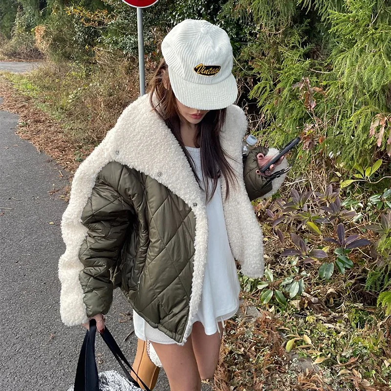 2025 New Women's Korean Cotton Jacket Splicing Lamb Wool Warm Winter Cotton Jacket
2025 New Women's Korean Cotton Jacket Splicing Lamb Wool Warm Winter Cotton Jacket