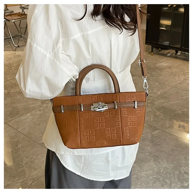 Premium Women's Handbag Crossbody Bag Shoulder Messenger Bag Made From Genuine Leather Famous Designer Tote
Premium Women's Handbag Crossbody Bag Shoulder Messenger Bag Made From Genuine Leather Famous Designer Tote