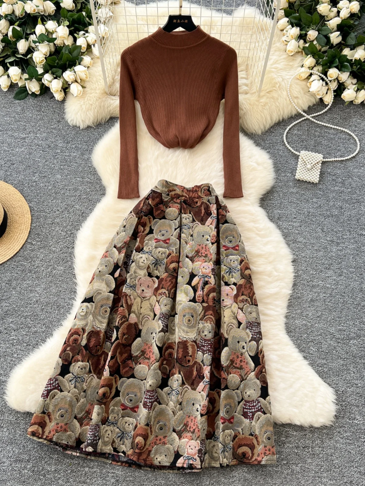 Women's Autumn Winter Knitted Sweater Base Layer Bear Embroidery High Waist Maxi Skirt Fashionable Inner Wear Ensemble
Women's Autumn Winter Knitted Sweater Base Layer Bear Embroidery High Waist Maxi Skirt Fashionable Inner Wear Ensemble