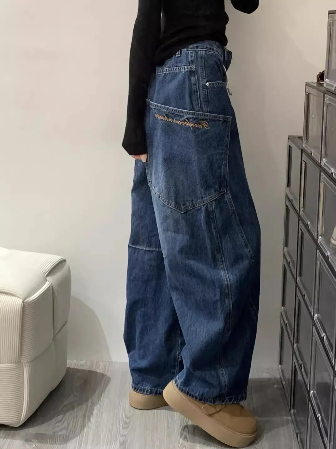 Мужские джинсы Deep Blue Retro Large с элементами пэчворка, в американском уличном стиле, свободного кроя, с широкими штанинами, рабочая одежда
Мужские джинсы Deep Blue Retro Large с элементами пэчворка, в американском уличном стиле, свободного кроя, с широкими штанинами, рабочая одежда