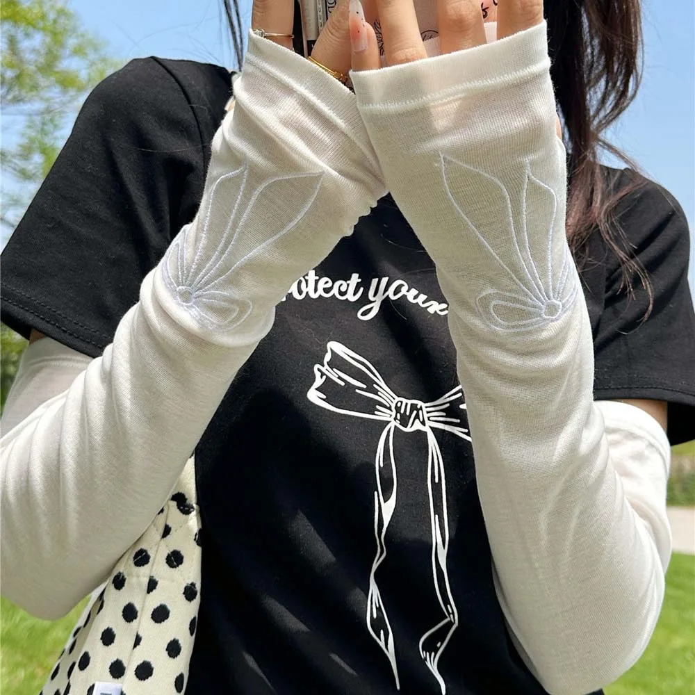 Sweet Bow Ice Sleeves Embroidered Anti-UV Breathable Long Arm Sleeves Sweat-absorption Thin Arm Sunscreen Covers Sport
Sweet Bow Ice Sleeves Embroidered Anti-UV Breathable Long Arm Sleeves Sweat-absorption Thin Arm Sunscreen Covers Sport