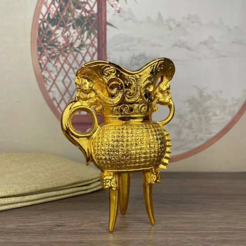 Antique Gilding Double Dragon Double-Ear Wine Cup Jue-Shaped Cup Home Antique Collection Alloy Ornaments
Antique Gilding Double Dragon Double-Ear Wine Cup Jue-Shaped Cup Home Antique Collection Alloy Ornaments