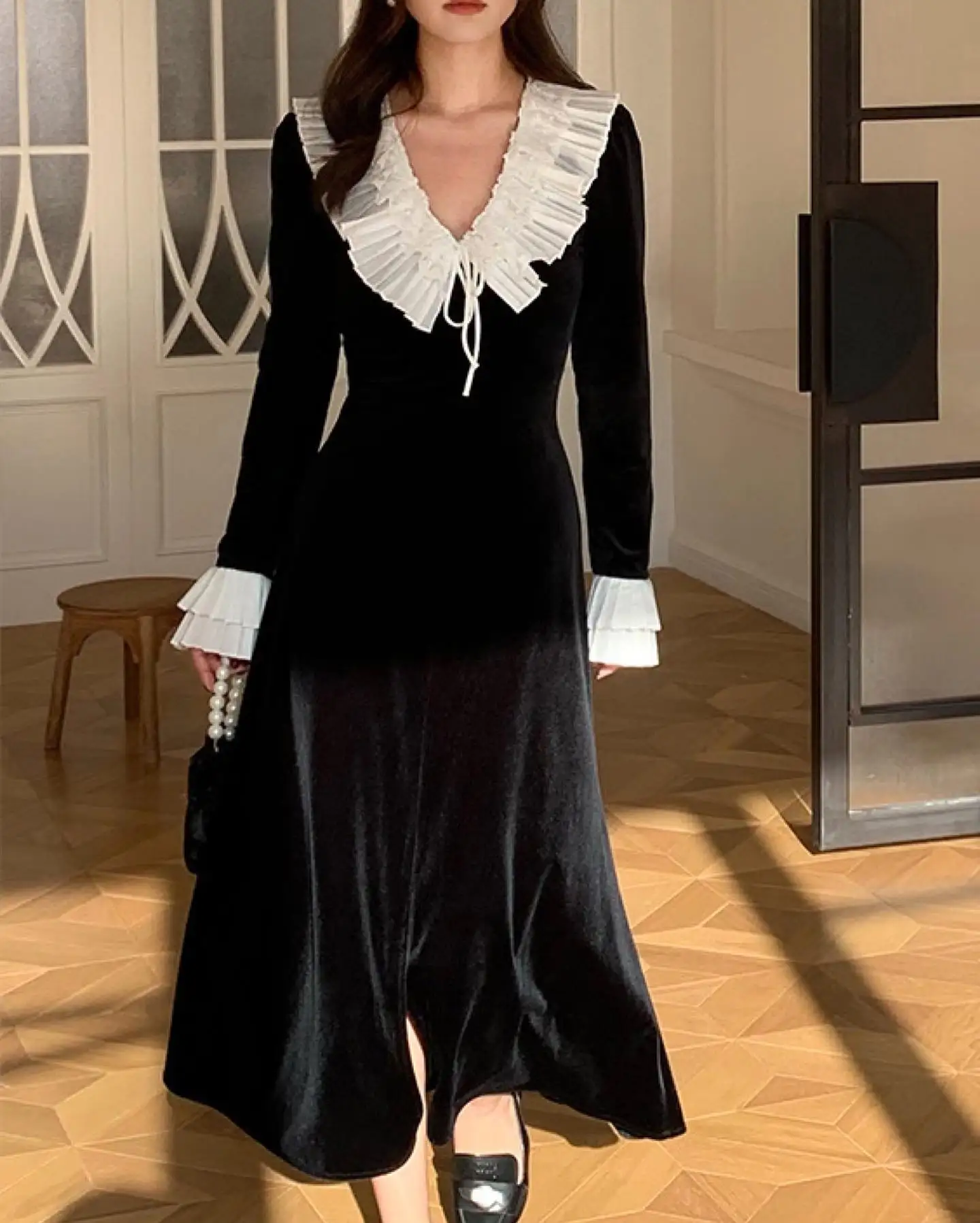 Customized Classic Velvet Tiered Ruffles Evening Dresses Temperament Long Sleeves V-Neck Prom Dress Custom Size Party
Customized Classic Velvet Tiered Ruffles Evening Dresses Temperament Long Sleeves V-Neck Prom Dress Custom Size Party
