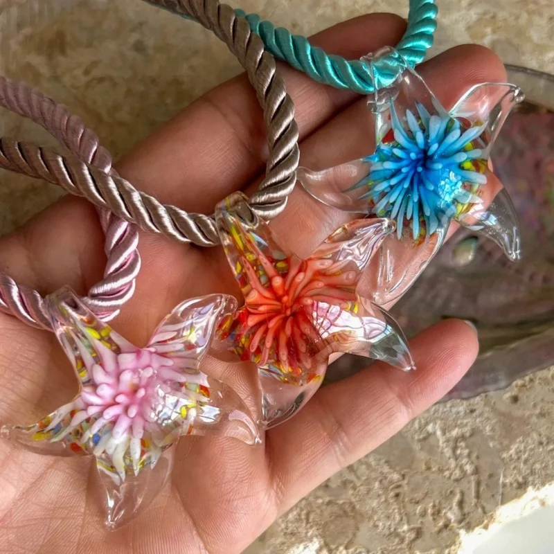 2025 New Summer Exaggerated Starfish Floral Pendant Necklace Hand-Woven Rope Transparent Starfish Necklace Beach Party Jewelry 
2025 New Summer Exaggerated Starfish Floral Pendant Necklace Hand-Woven Rope Transparent Starfish Necklace Beach Party Jewelry