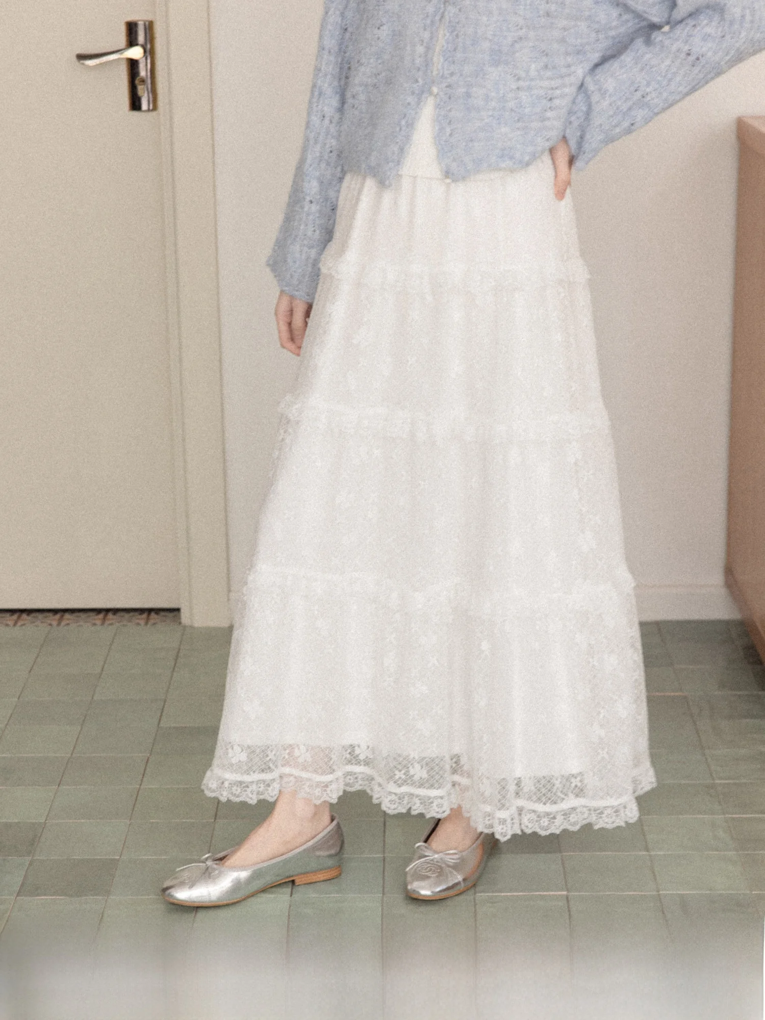 High Waist Lace A-Line Skirt Women's Versatile Long Skirt Spring 2026 Comfortable Soft Nylon Polyester Casual Style
High Waist Lace A-Line Skirt Women's Versatile Long Skirt Spring 2026 Comfortable Soft Nylon Polyester Casual Style