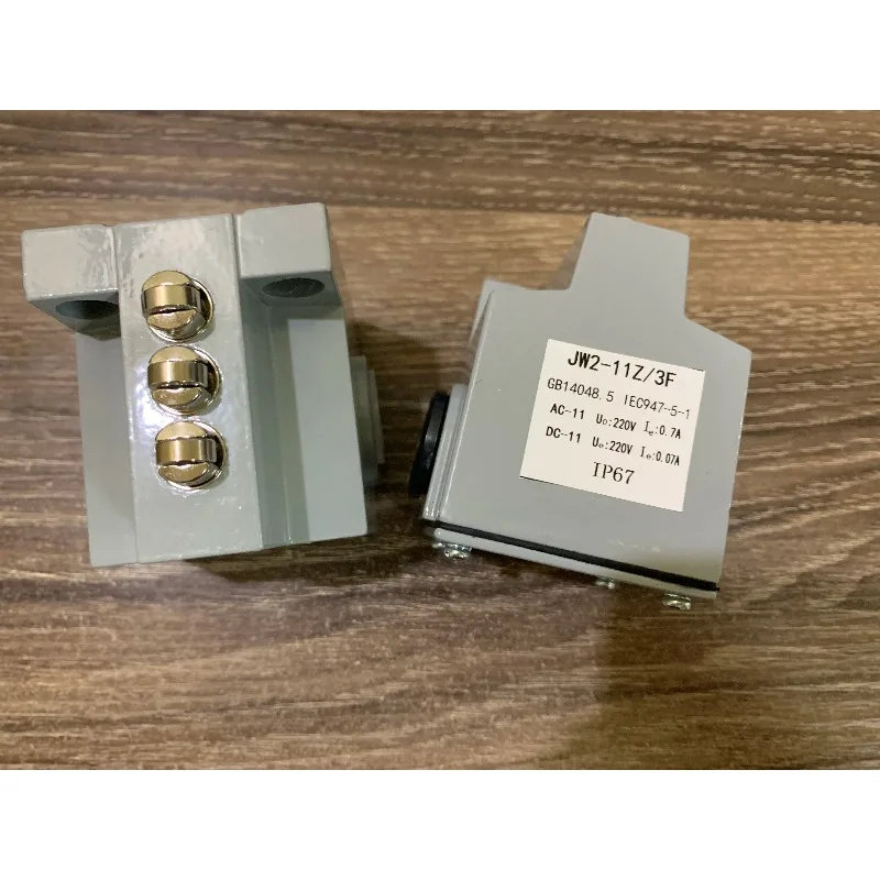 Hello.Wire cutting stroke limit switch accessories JW2-11Z/3/11AZ/3F triple combination
Hello.Wire cutting stroke limit switch accessories JW2-11Z/3/11AZ/3F triple combination