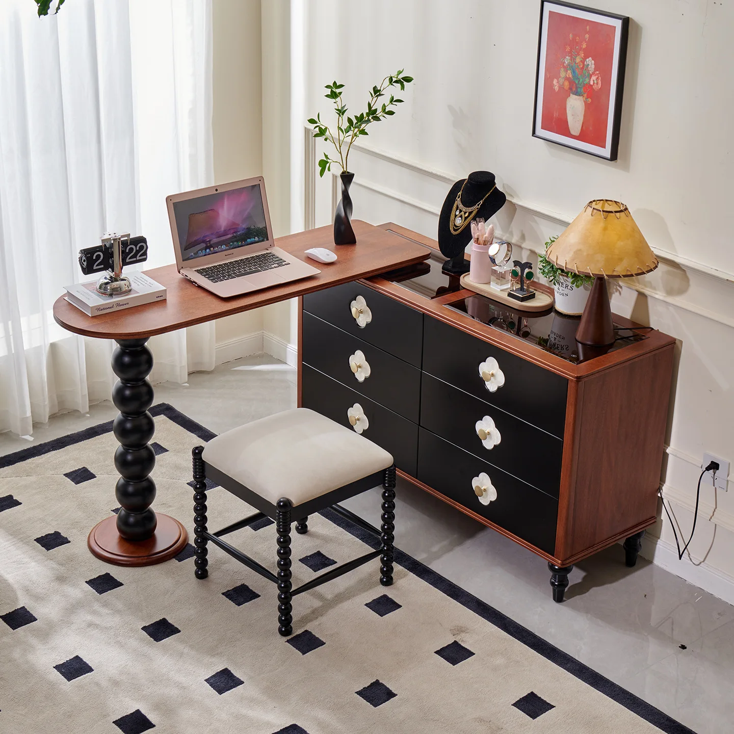 French Retro Chest Dresser Integrated Solid Wood Dresser Bedroom Small Apartment Medium Antique Dressing Table Makeup Table
French Retro Chest Dresser Integrated Solid Wood Dresser Bedroom Small Apartment Medium Antique Dressing Table Makeup Table