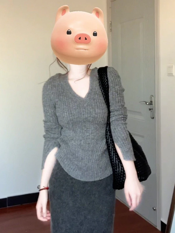 Женский трикотажный свитер с V-образным вырезом, облегающий, для ношения под одеждой, модный, стильный, повседневный, новинка 2026 года
Женский трикотажный свитер с V-образным вырезом, облегающий, для ношения под одеждой, модный, стильный, повседневный, новинка 2026 года