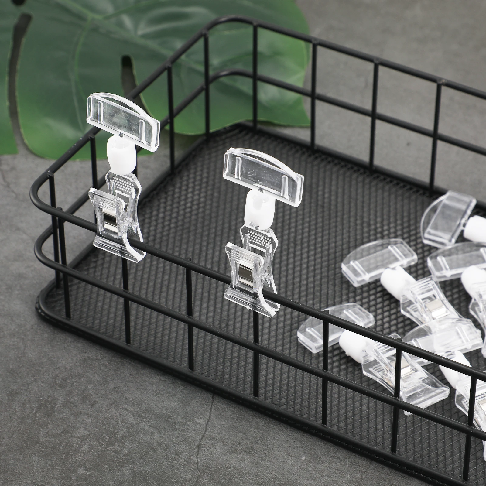 10Pcs Acrylic Price Tag Holder Double Degree Rotatable Display Clamp for Product Merchandise Advertising
10Pcs Acrylic Price Tag Holder Double Degree Rotatable Display Clamp for Product Merchandise Advertising