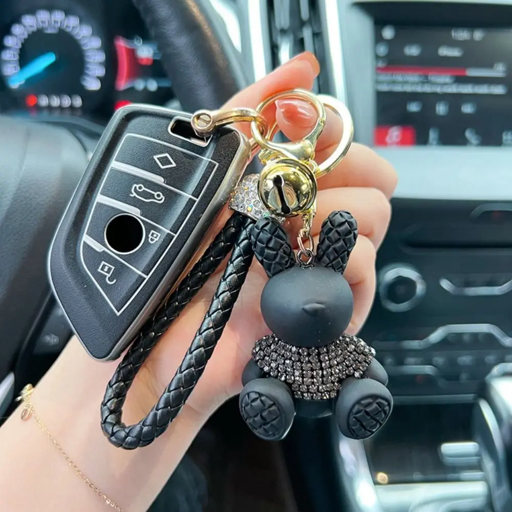 Rhinestone Studded Cute Rabbit Key Chain Woven Rope with Bell Bag Pendant Delicate Cartoon Car Key Ring Hanging Ornaments
Rhinestone Studded Cute Rabbit Key Chain Woven Rope with Bell Bag Pendant Delicate Cartoon Car Key Ring Hanging Ornaments