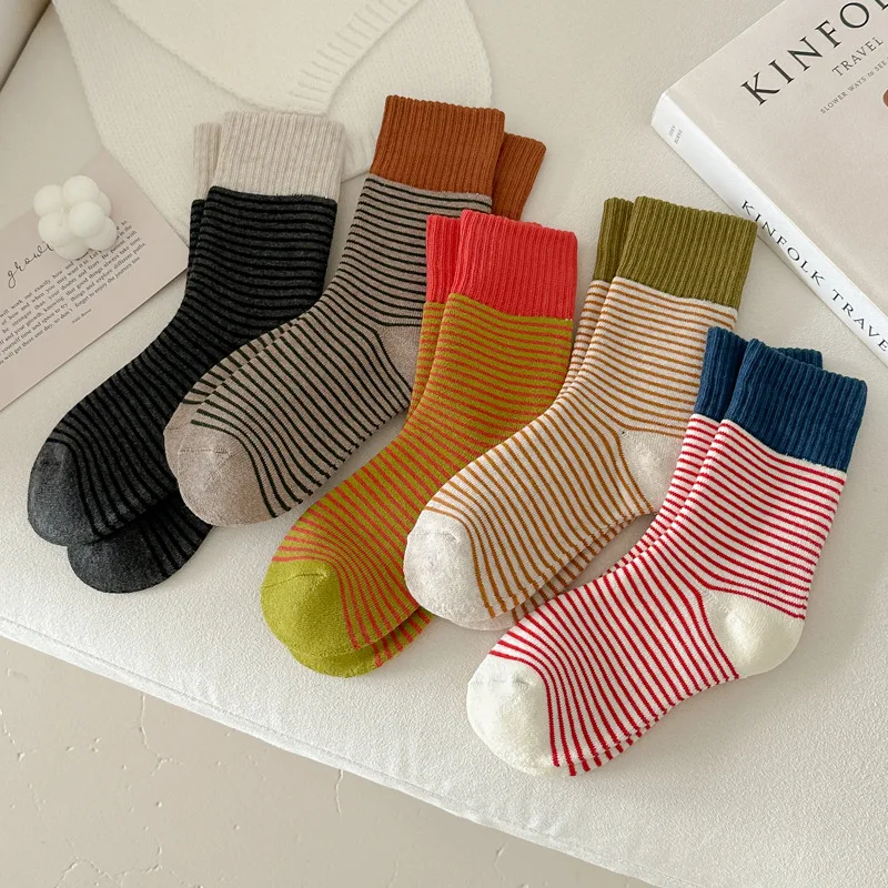New Women‘s Autumn Winter Striped Mid-Calf Socks, Thickened Terry Lining, Warm Fleece Cotton, Korean Academy Style
New Women‘s Autumn Winter Striped Mid-Calf Socks, Thickened Terry Lining, Warm Fleece Cotton, Korean Academy Style