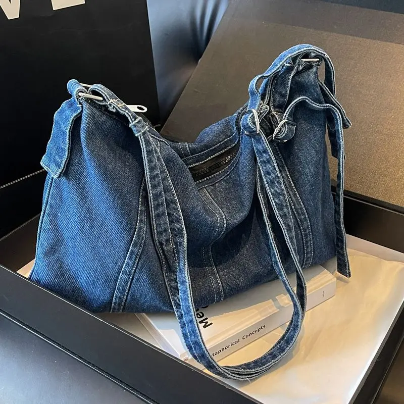Denim Shoulder Bags for Women Soft Hobos Handbag with Zipper Female Foldable Crossbody Purse Female Travel Bag in Blue Black
Denim Shoulder Bags for Women Soft Hobos Handbag with Zipper Female Foldable Crossbody Purse Female Travel Bag in Blue Black