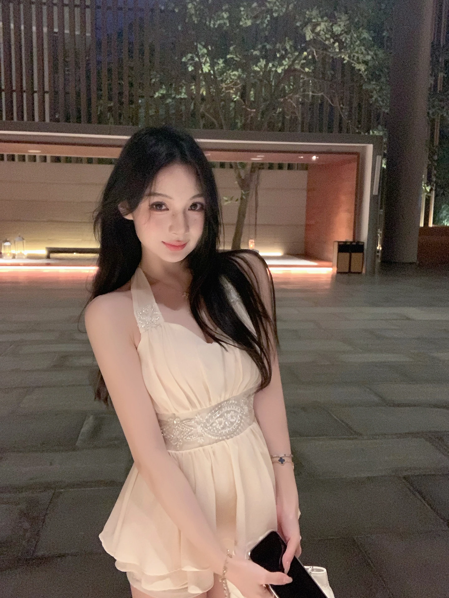 ZhouYeye Spring 2026 Pure Desire Apricot Color Hanging Neck Strap Women's Top Shoulder Exposure Sleeveless Chiffon Blouse
ZhouYeye Spring 2026 Pure Desire Apricot Color Hanging Neck Strap Women's Top Shoulder Exposure Sleeveless Chiffon Blouse