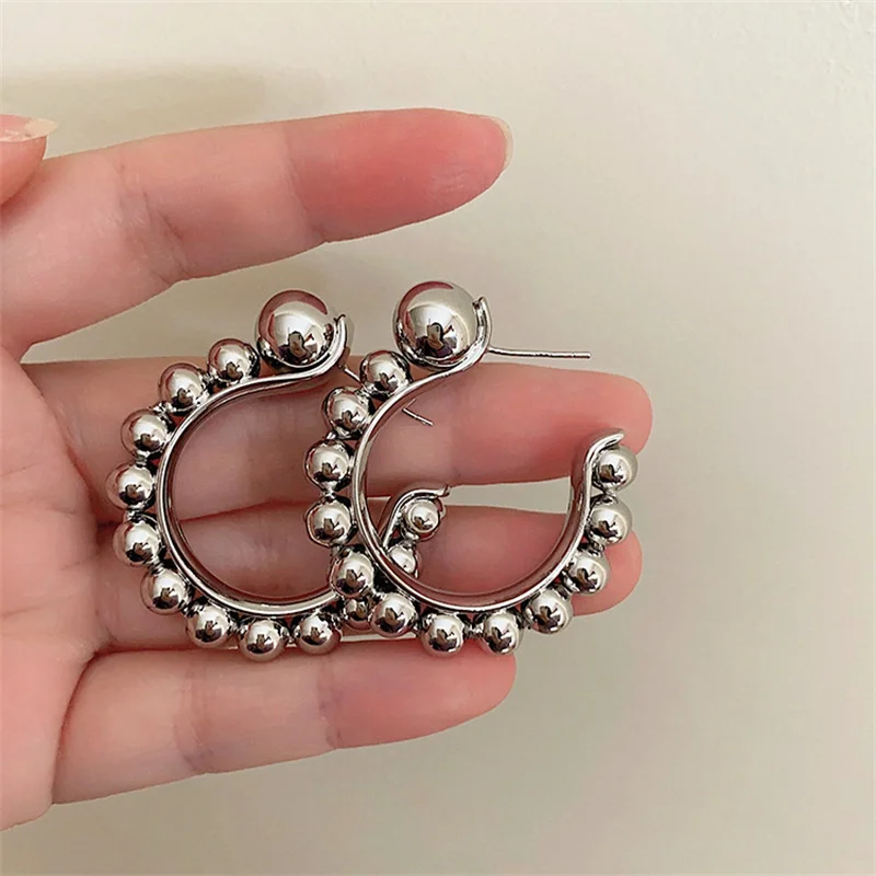 Europe Retro Style Geometric Metal Ball Sutd Earrings For Women Personality Irregular Metal Earrings Jewelry Gift
Europe Retro Style Geometric Metal Ball Sutd Earrings For Women Personality Irregular Metal Earrings Jewelry Gift