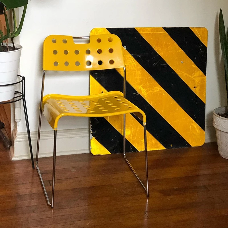 Medieval plastic back dining chair Nordic Internet celebrity ins style simple coffee shop studio cheese hole chair
Medieval plastic back dining chair Nordic Internet celebrity ins style simple coffee shop studio cheese hole chair