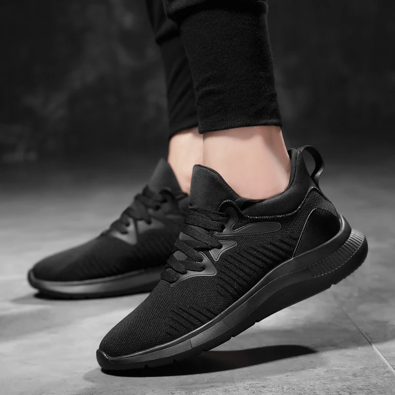 Новая спортивная повседневная обувь 2026 года в корейском стиле с плетеной доской внутри модной и модной обувью для мужчин.
Новая спортивная повседневная обувь 2026 года в корейском стиле с плетеной доской внутри модной и модной обувью для мужчин.