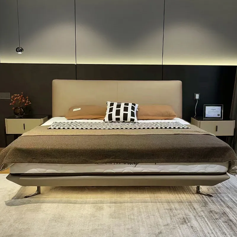 **Real Leather Bed Frame with Modern Design - Extra-large Double Bed. Suitable for Family or Hotel Simple Bedroom Furniture
**Real Leather Bed Frame with Modern Design - Extra-large Double Bed. Suitable for Family or Hotel Simple Bedroom Furniture
