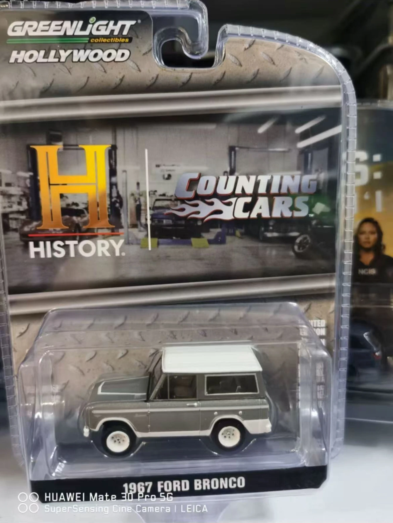 greenlight 1:64 1967 FORD BRONCO High Simulation Alloy Car Model Collectible Toy Gift Display Ornament
greenlight 1:64 1967 FORD BRONCO High Simulation Alloy Car Model Collectible Toy Gift Display Ornament