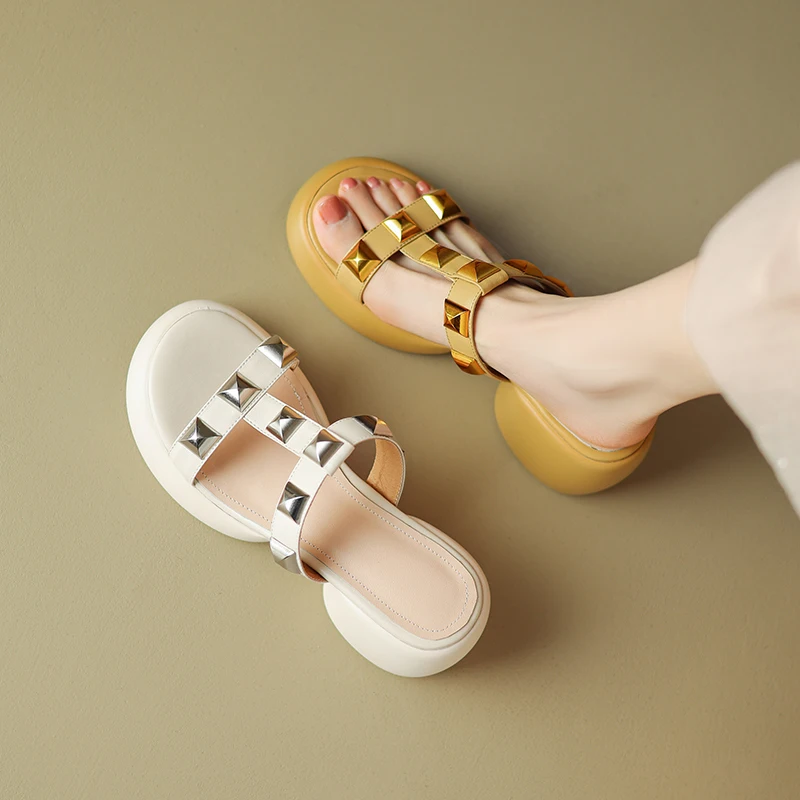 Personality Rivet Women's Sandals Summer Trend Heels Sandals Fashion Platform Thick Heel Comfortable Casual Slipper
Personality Rivet Women's Sandals Summer Trend Heels Sandals Fashion Platform Thick Heel Comfortable Casual Slipper