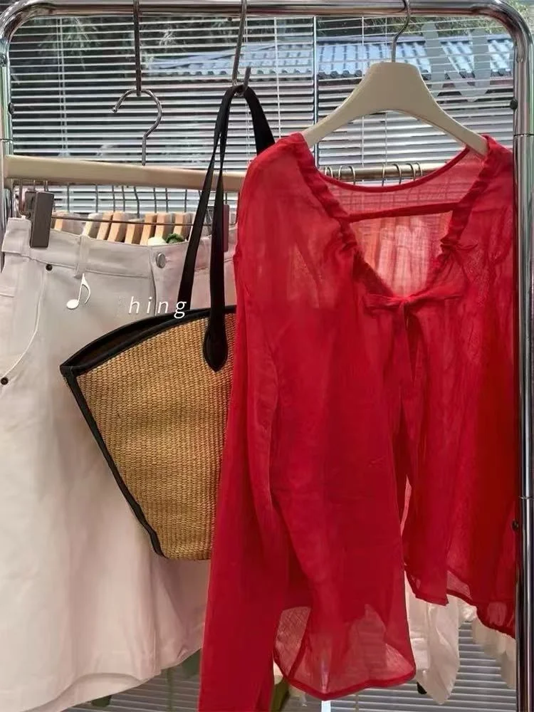 Красная хлопково-льняная блузка с V-образным вырезом и поясом, свободного кроя, тонкая, с защитой от солнца, женская, повседневная, модная, лето 2025, с длинным рукавом, однотонная
Красная хлопково-льняная блузка с V-образным вырезом и поясом, свободного кроя, тонкая, с защитой от солнца, женская, повседневная, модная, лето 2025, с длинным рукавом, однотонная